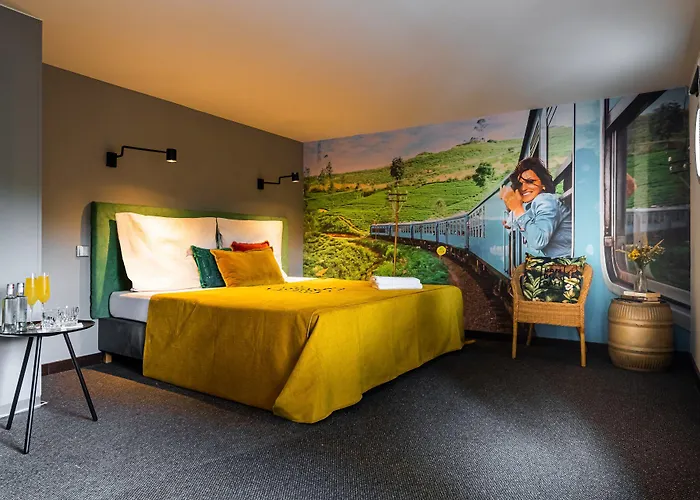 Hotel na wodzie Marina 2*