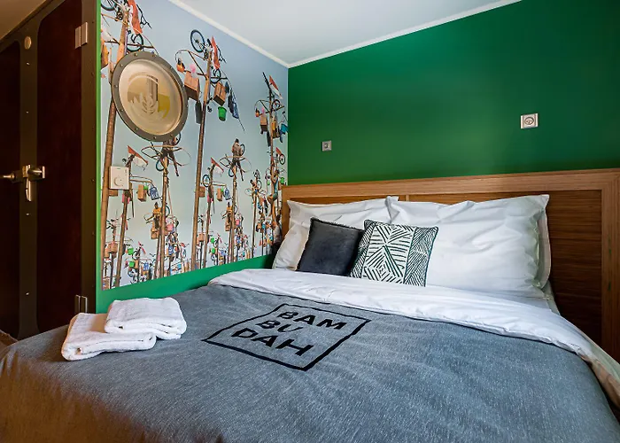 Hotel na wodzie Marina 2*