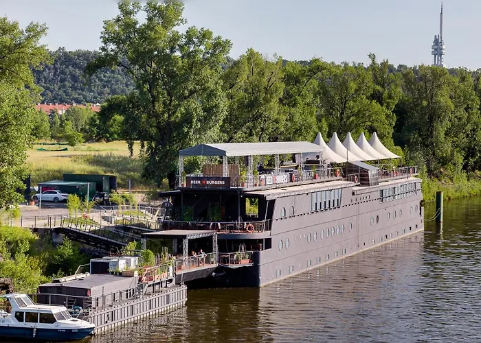 Båthotell Marina 2*