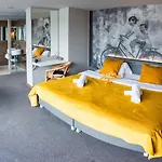 Marina Úszó hotel Prága
