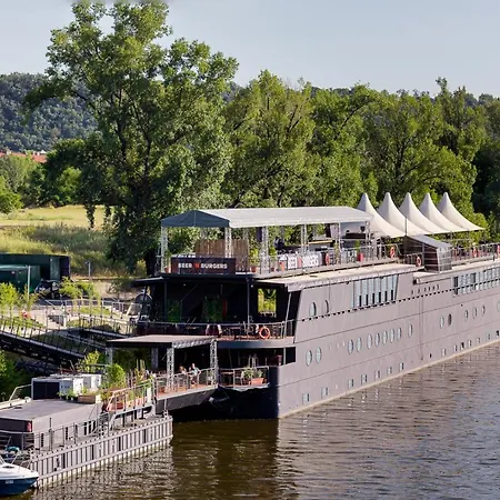 Hotel na wodzie Marina 2*