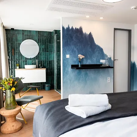 Hotel na wodzie Marina 2*