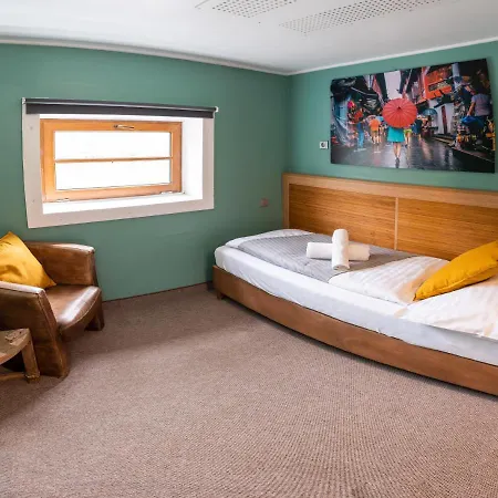 Hotel en barco Marina