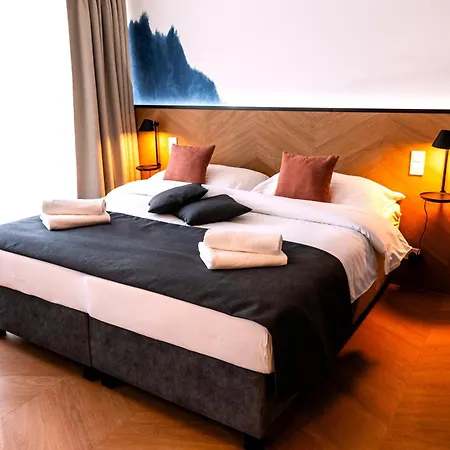 Hotel en barco Marina